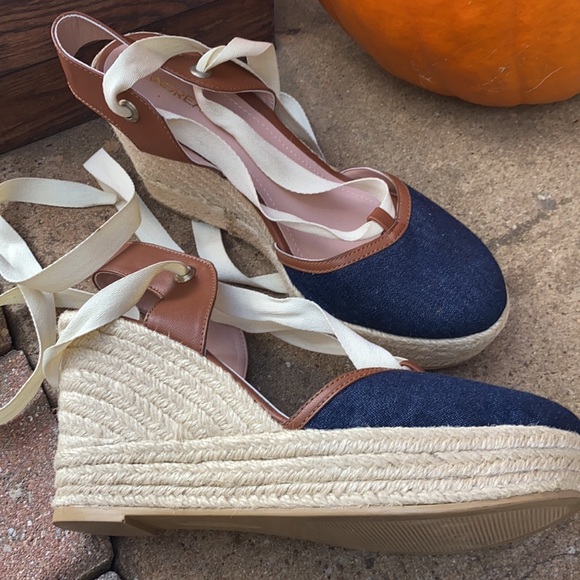 Women shoes/ wedges - Picture 3 of 3